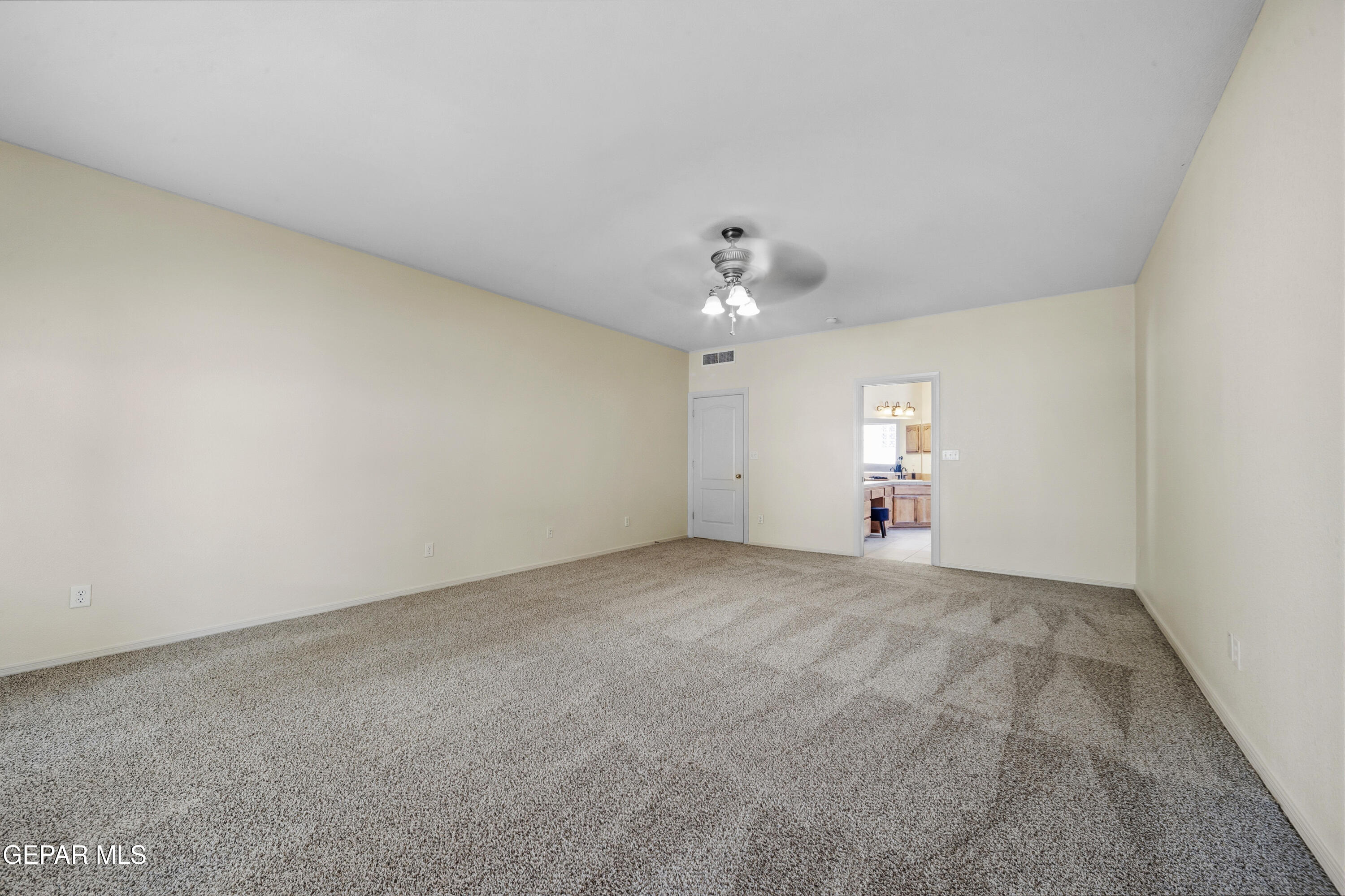 1472 Pioneer Ridge Drive El Paso, TX 79912 - Photo 28 of 58 46-Primary Bdrm