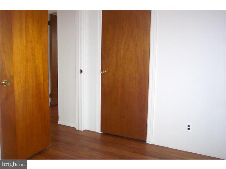 188 Ellisdale Road Allentown, NJ 08501 - Photo 7 of 12 Walk-in Closet