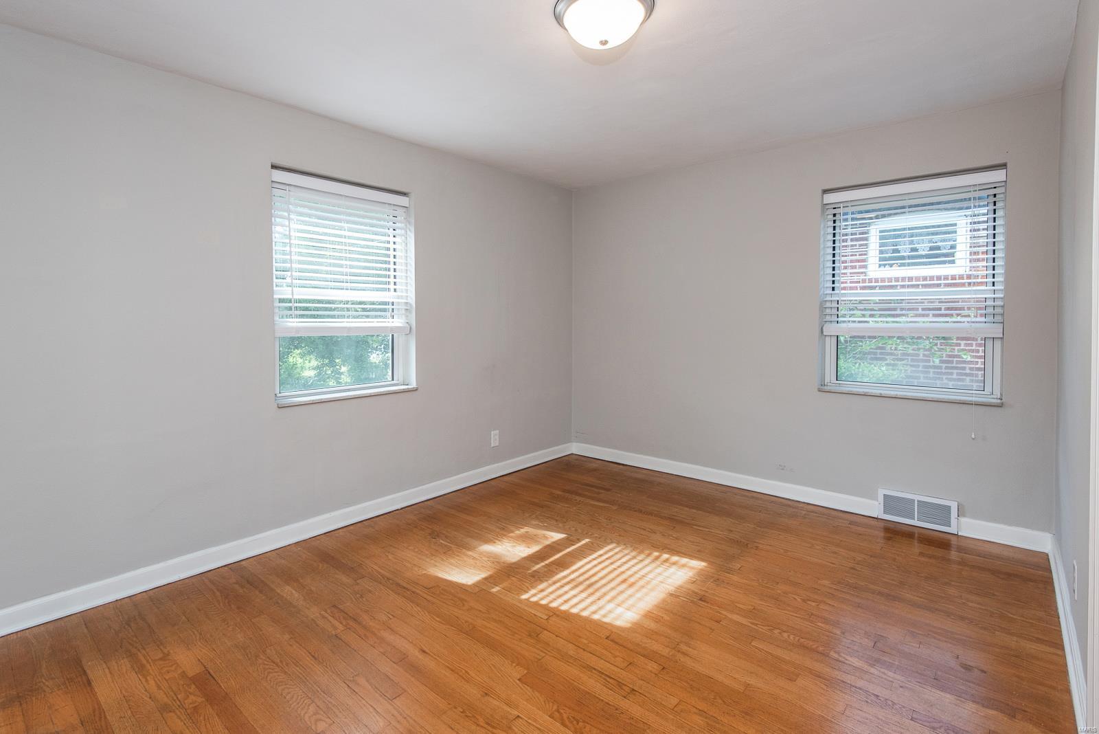 2725 59th Street St. Louis, MO 63139 - Photo 28 of 36