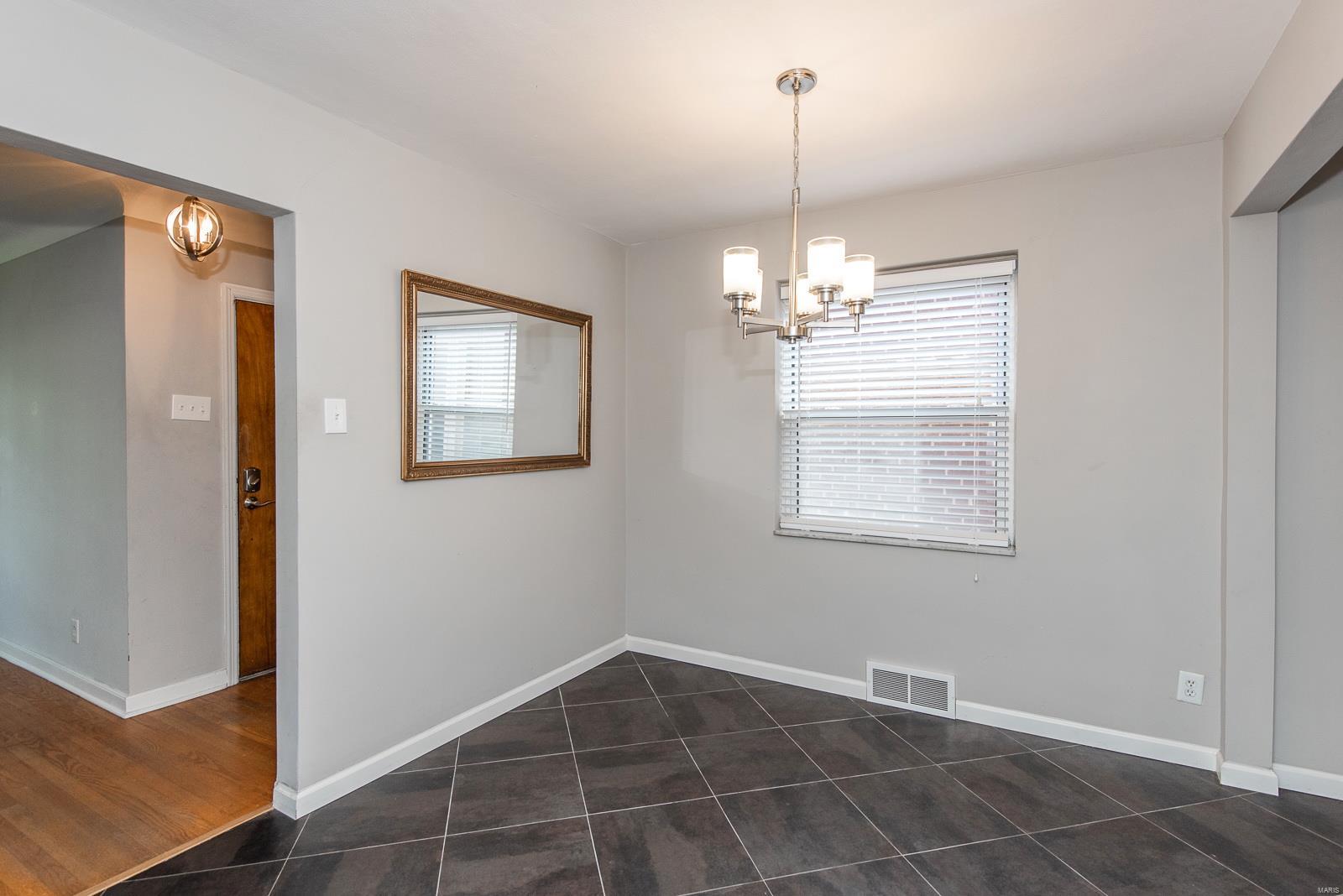 2725 59th Street St. Louis, MO 63139 - Photo 10 of 36