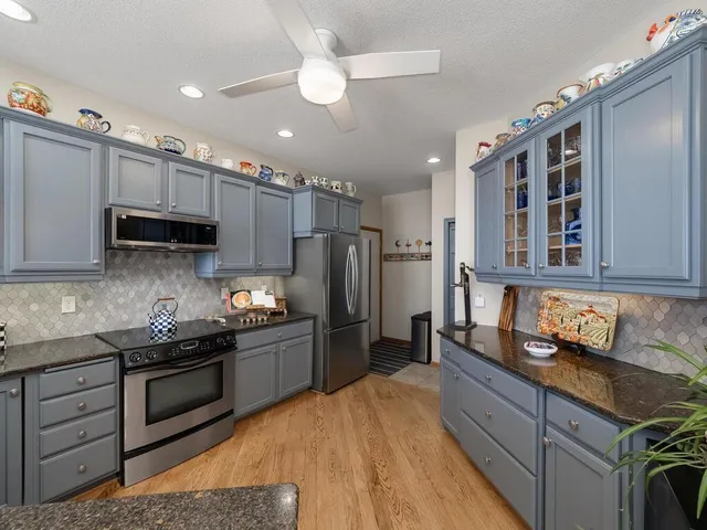 $529,900 | 14401 Flora Way, Apple Valley, MN 55124