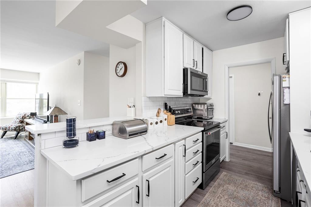 3965 North Meridian Street, Unit 4J Indianapolis, IN 46208 - Photo 12 of 42