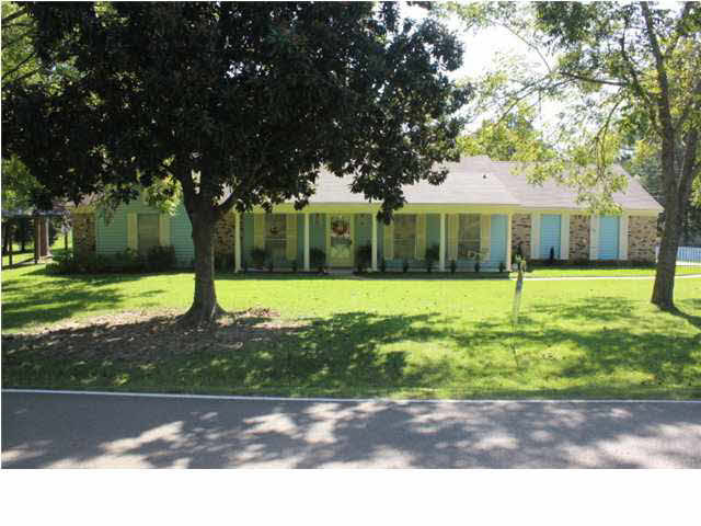 500 Country Club Road Florence, MS 39073 - Photo 1 of 24 Front View
