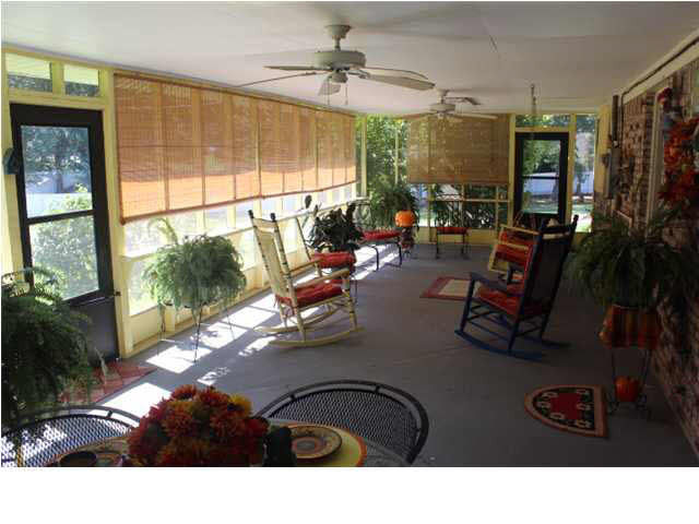 500 Country Club Road Florence, MS 39073 - Photo 22 of 24 Sun Room