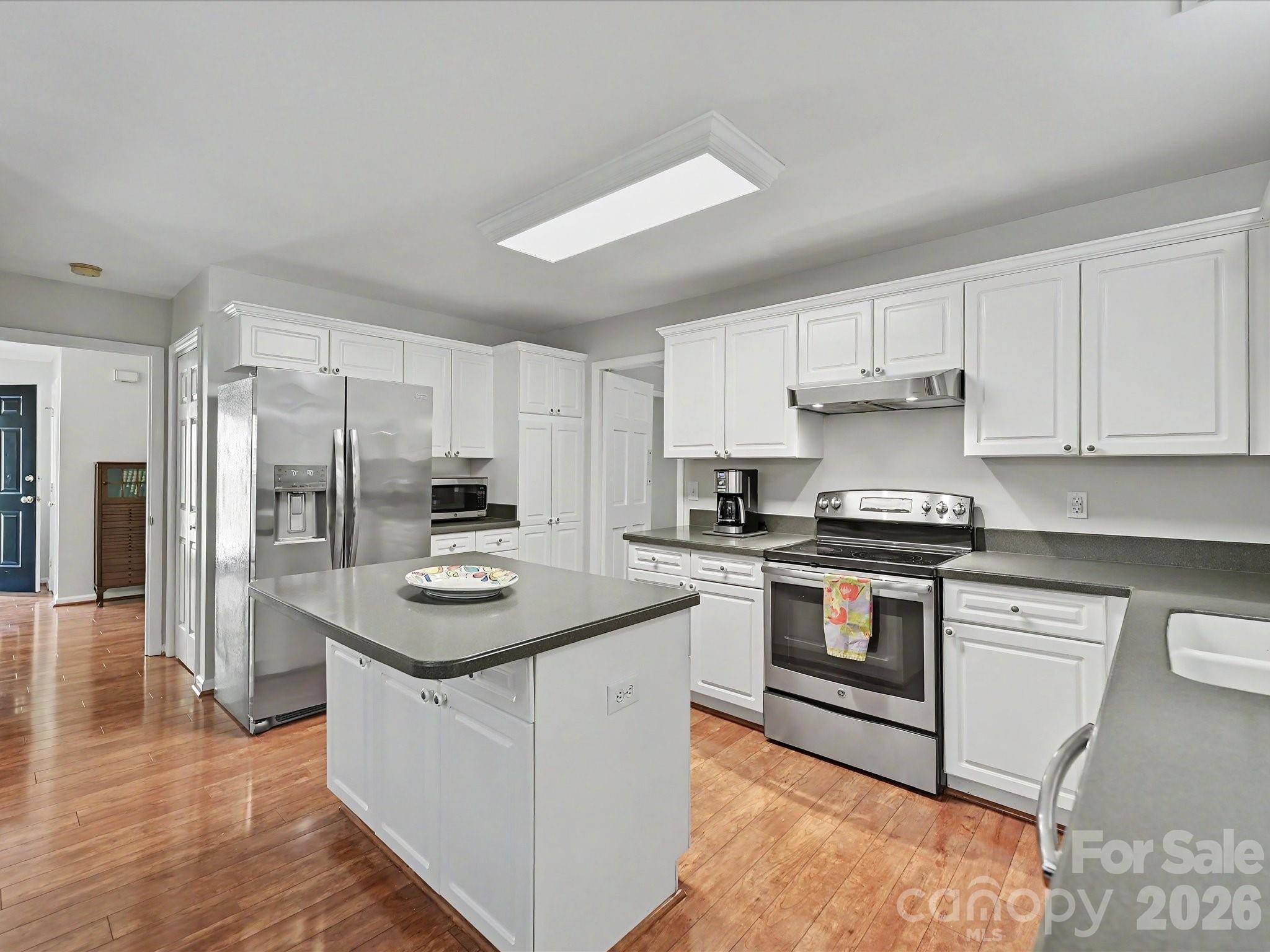 3333 Colvard Park Way Charlotte, NC 28269 - Photo 4 of 26