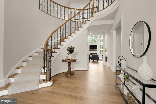 $2,195,000 | 12918 Briar Crk Court, Gaithersburg, MD 20878