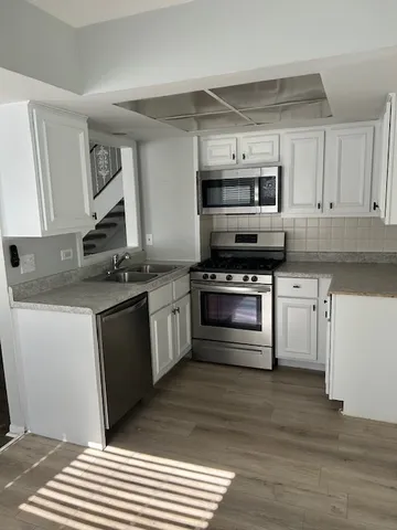 $264,500 | 2186 North Oakbrook Circle, Unit 2186, Palatine, IL 60074