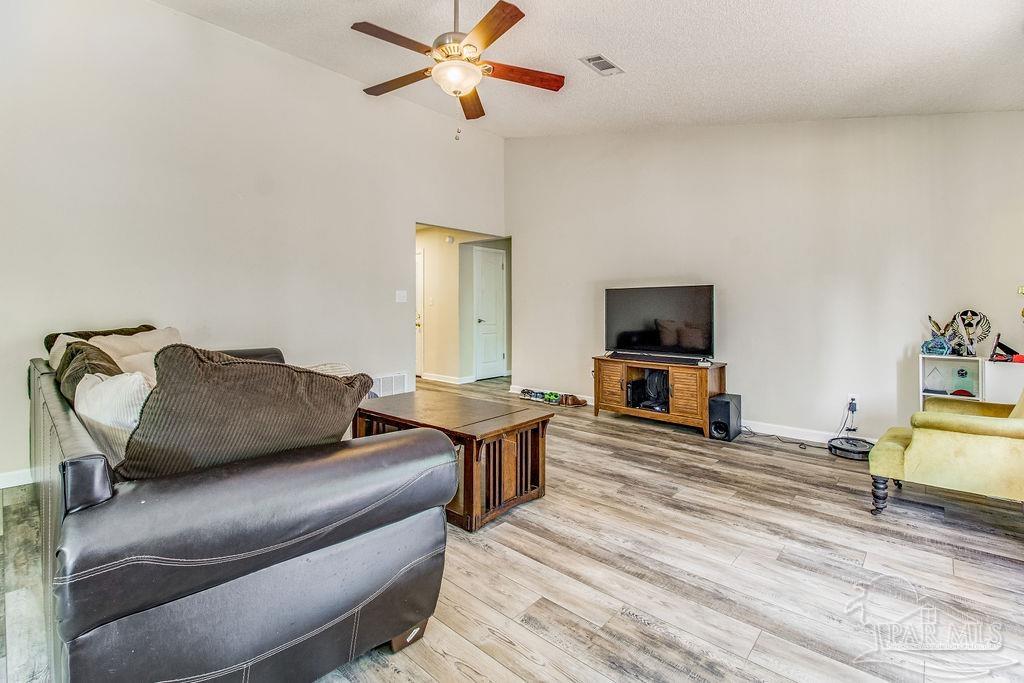 6730 Bellview Pines Road Pensacola, FL 32526 - Photo 16 of 48 Gallery Image 16