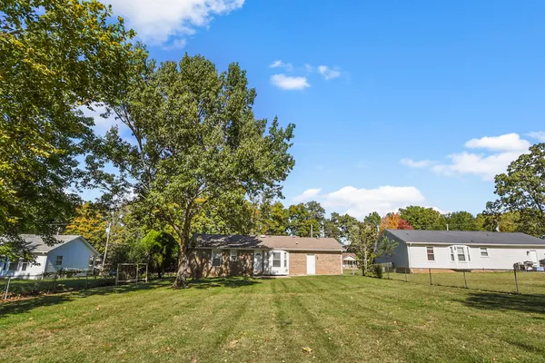 $1,400 | 216 Bob White Drive, Clarksville, TN 37042