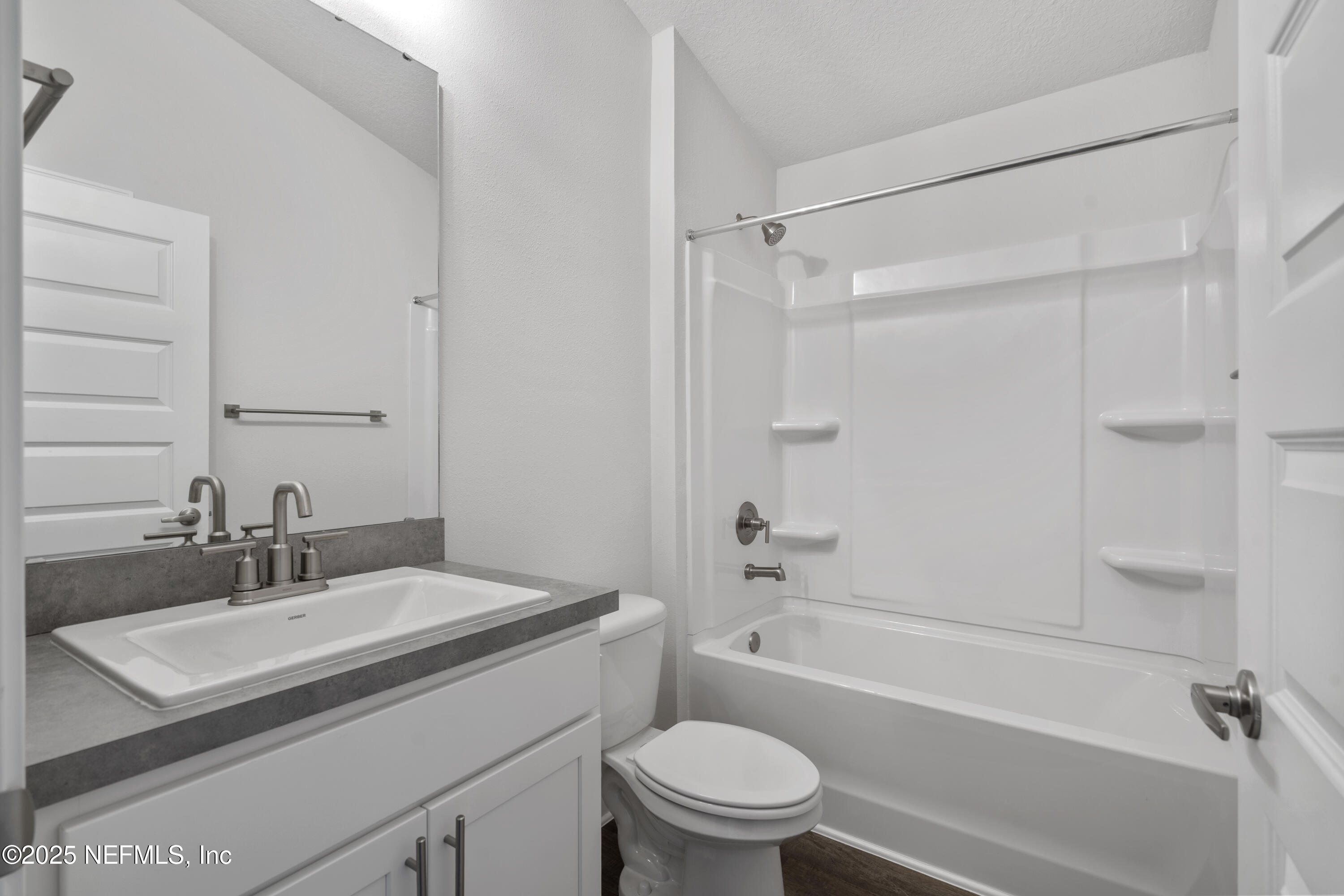 8390 Helmsley Boulevard Jacksonville, FL 32219 - Photo 23 of 24 Bathroom 2