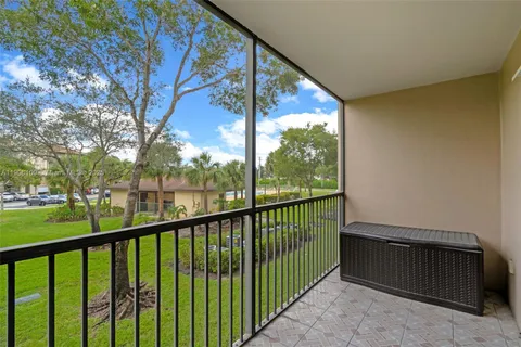 $205,000 | 550 Southwest 137th Avenue, Unit 208L, Pembroke Pines, FL 33027