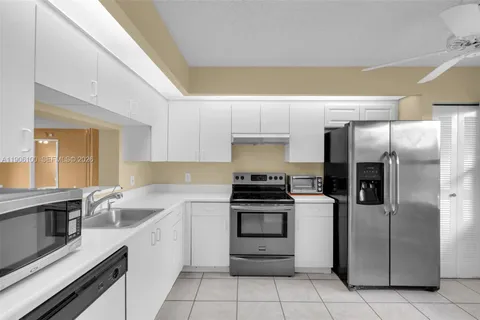 $199,000 | 550 Southwest 137th Avenue, Unit 208L, Pembroke Pines, FL 33027