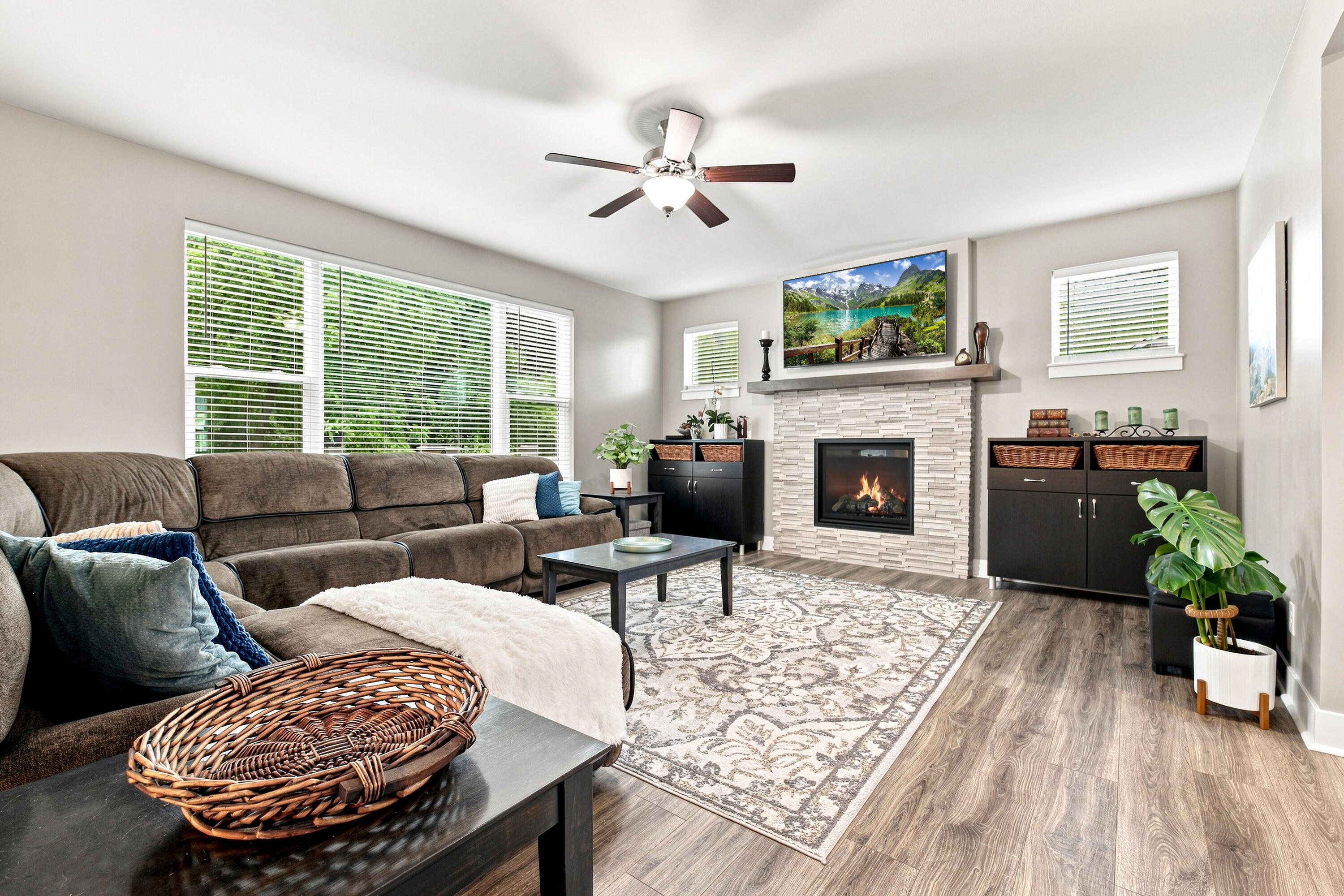 8570 83rd Street Pleasant Prairie, WI 53158 - Photo 8 of 44 Custom finishes throughout