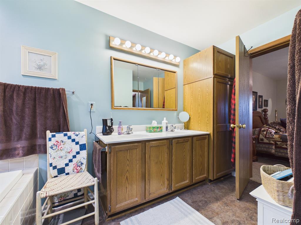 6882 Jones Road North Branch, MI 48461 - Photo 13 of 64