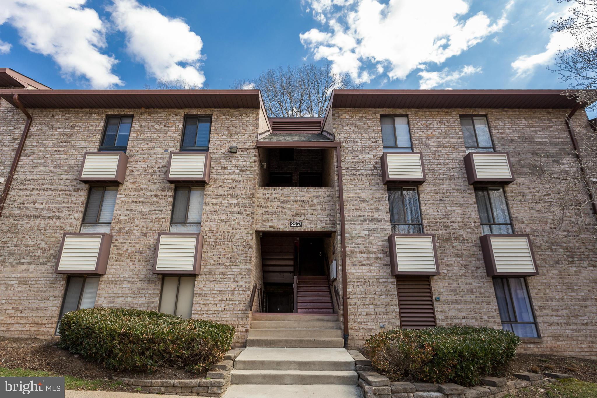 2257 Castle Rock Square, Unit 21C Reston, VA 20191 - Photo 1 of 27 Exterior (Front)