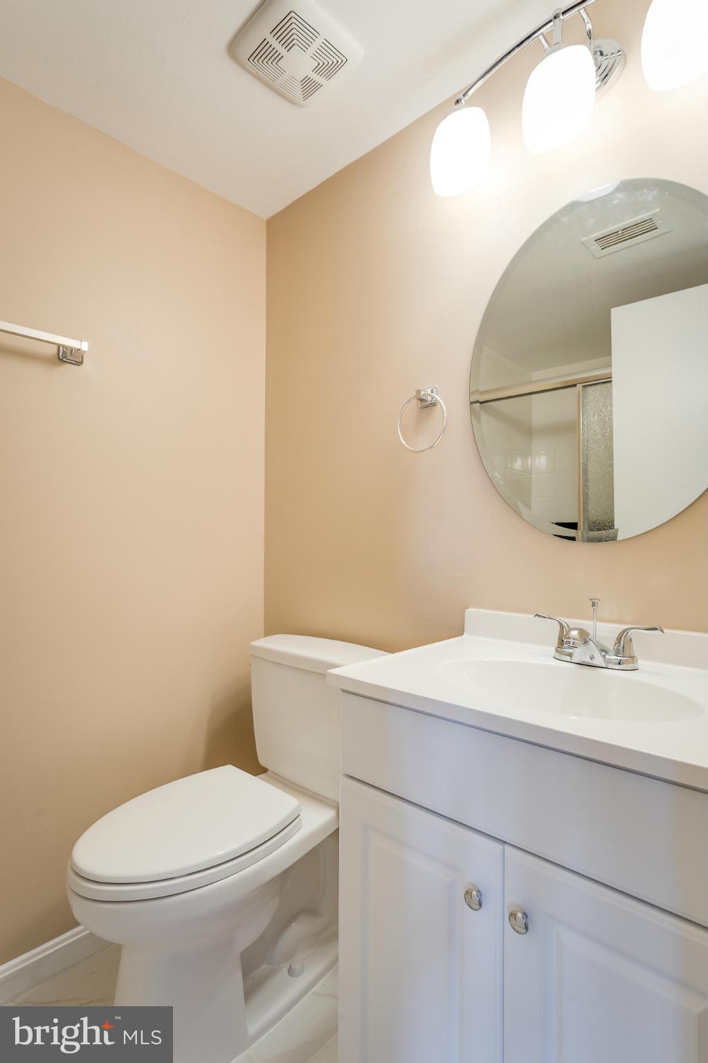2257 Castle Rock Square, Unit 21C Reston, VA 20191 - Photo 20 of 27 Bath (Master)