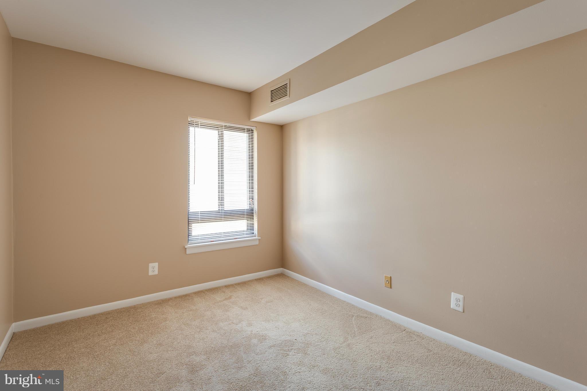 2257 Castle Rock Square, Unit 21C Reston, VA 20191 - Photo 22 of 27 Bedroom