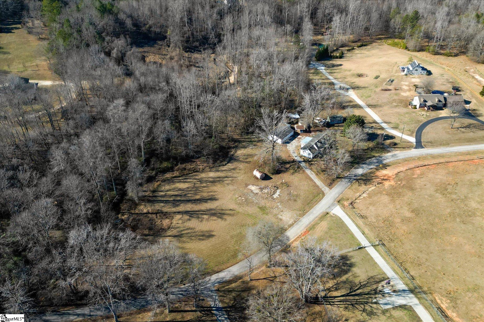 581 Flynn Road Greer, SC 29651 - Photo 4 of 25