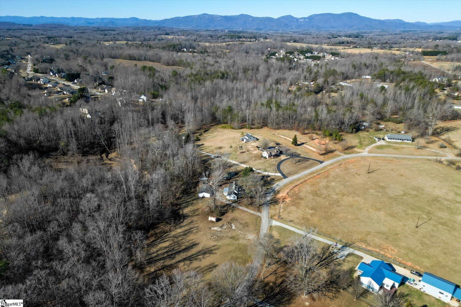 581 Flynn Road Greer, SC 29651 - Photo 5 of 25