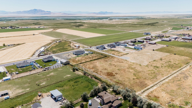 5752 West 2425th North, Unit 4 Hooper, UT 84315 - Photo 6 of 15