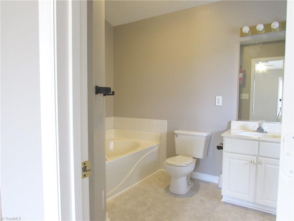 4113 Carroll Brook Road High Point, NC 27265 - Photo 14 of 26 Gallery Image 14