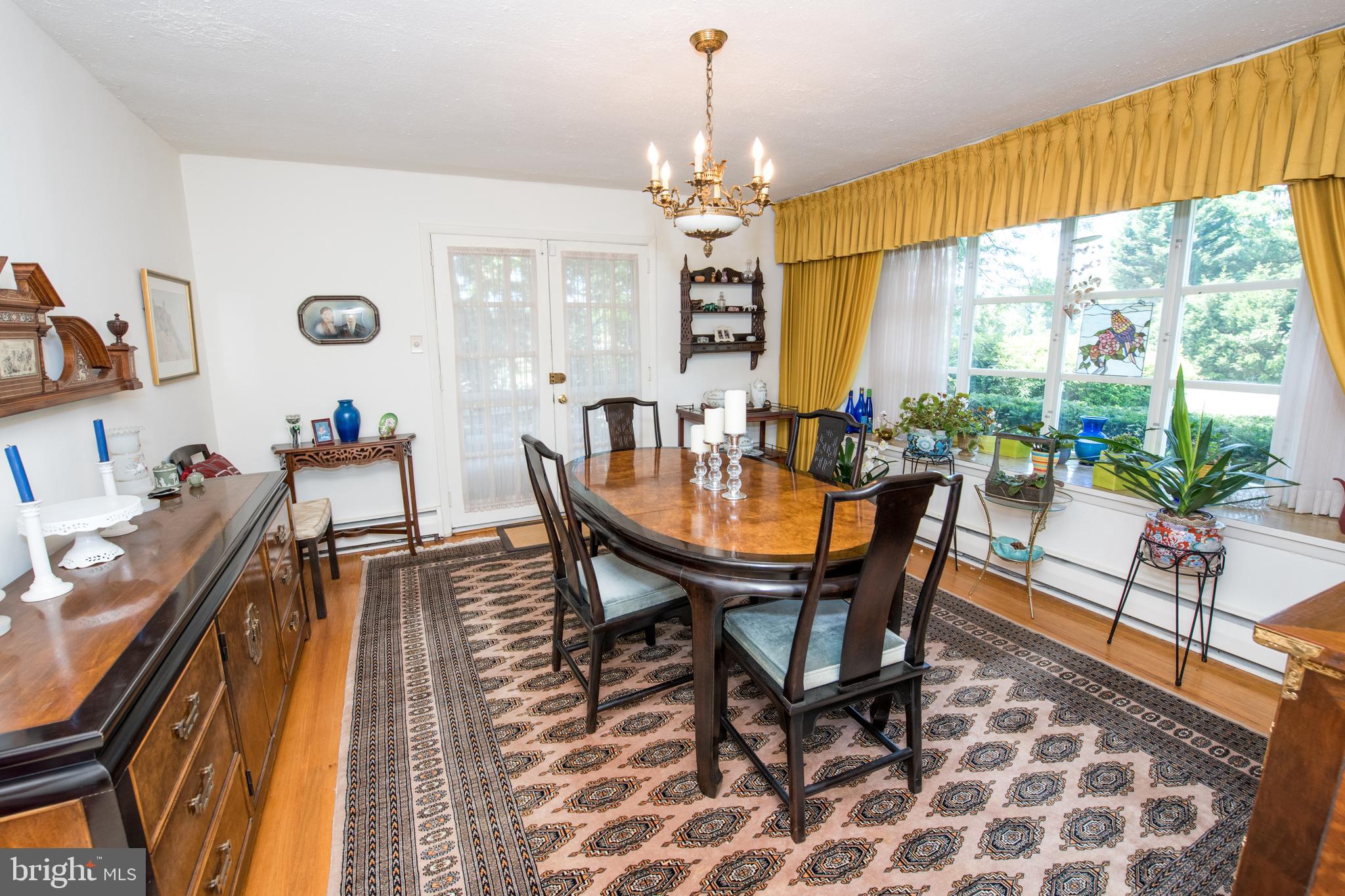 3505 Hale Road Huntingdon Valley, PA 19006 - Photo 8 of 34 Dining Room