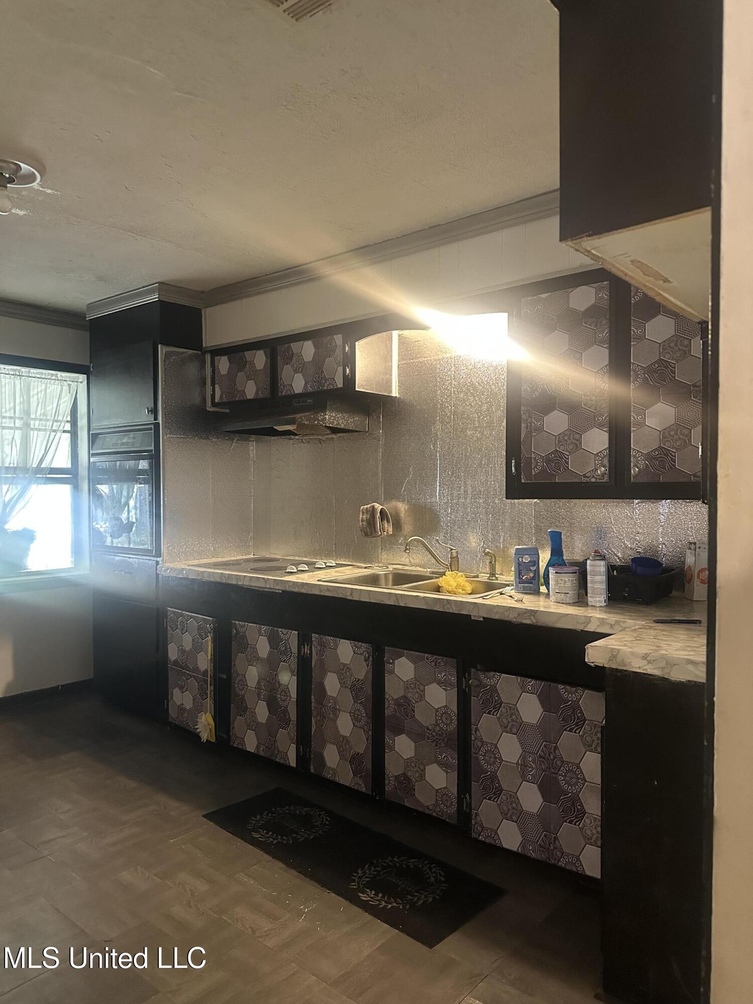 1166 Killarney Street Jackson, MS 39212 - Photo 16 of 51 IMG_5704