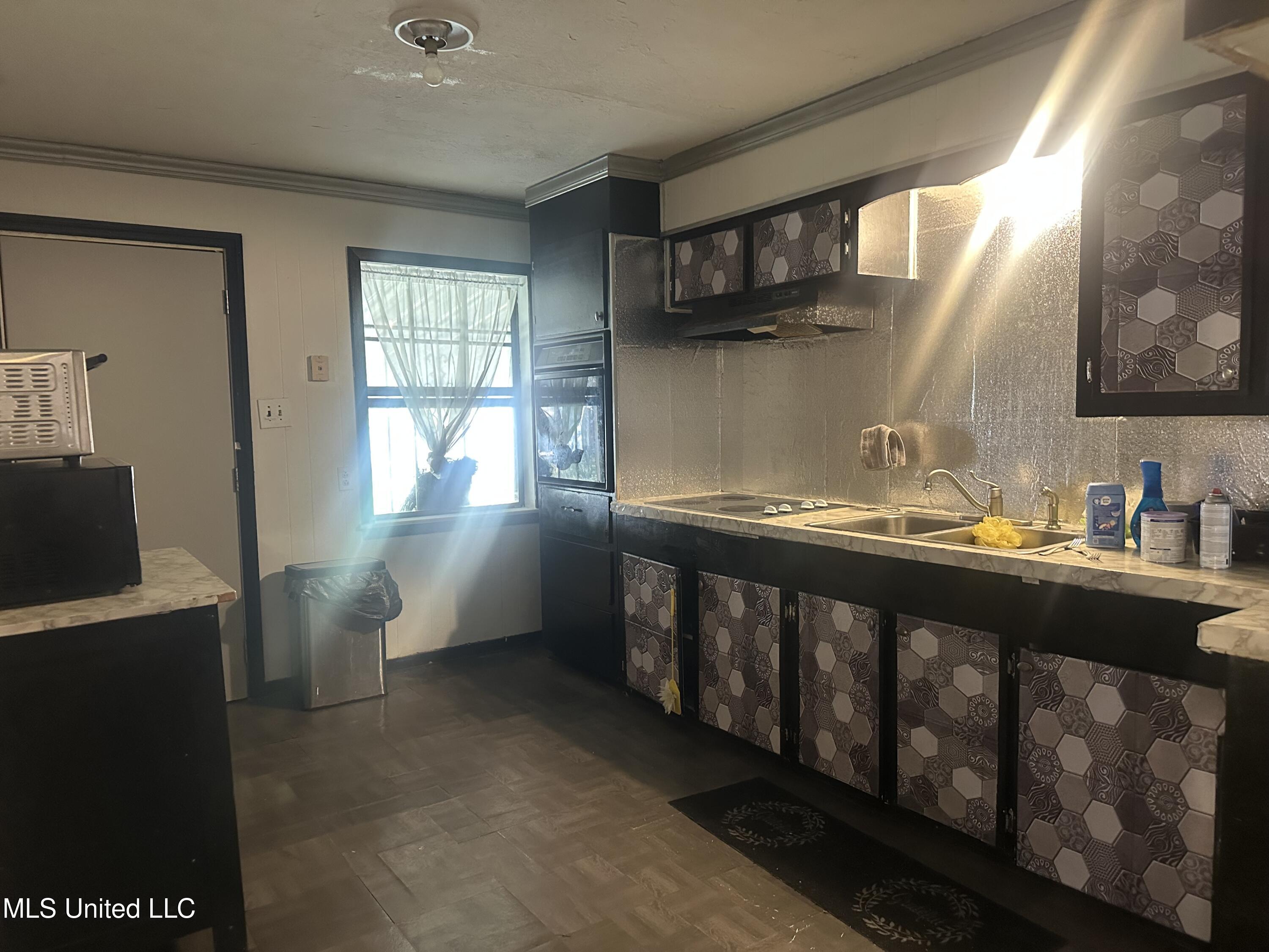 1166 Killarney Street Jackson, MS 39212 - Photo 17 of 51 IMG_5700