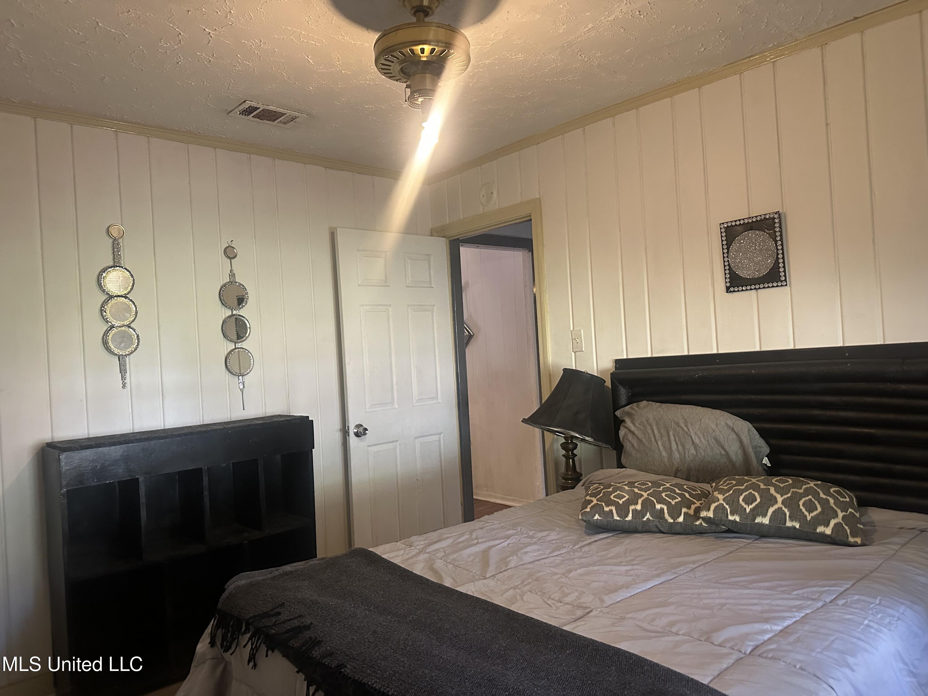 1166 Killarney Street Jackson, MS 39212 - Photo 30 of 51 IMG_5676