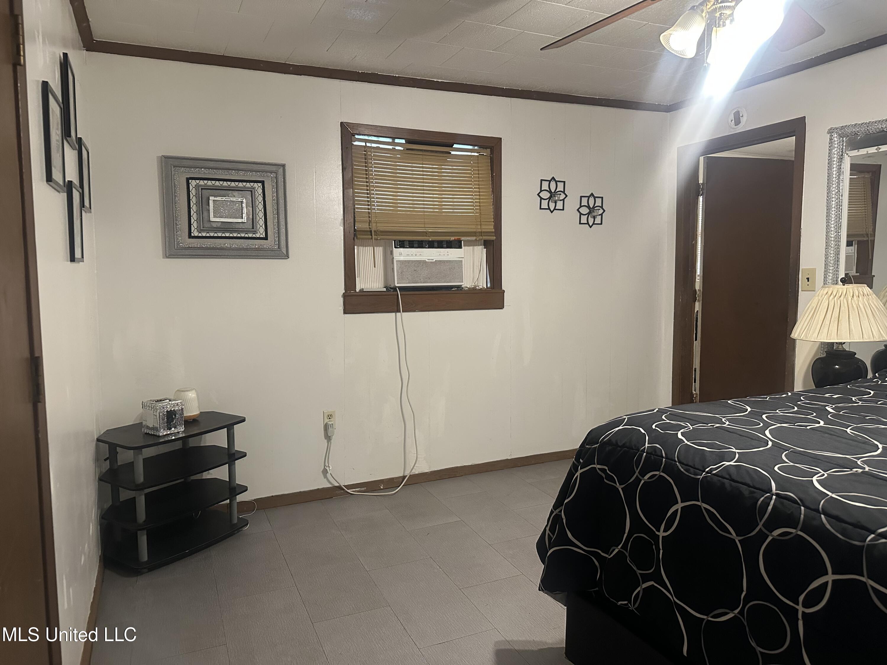 1166 Killarney Street Jackson, MS 39212 - Photo 42 of 51 IMG_5713