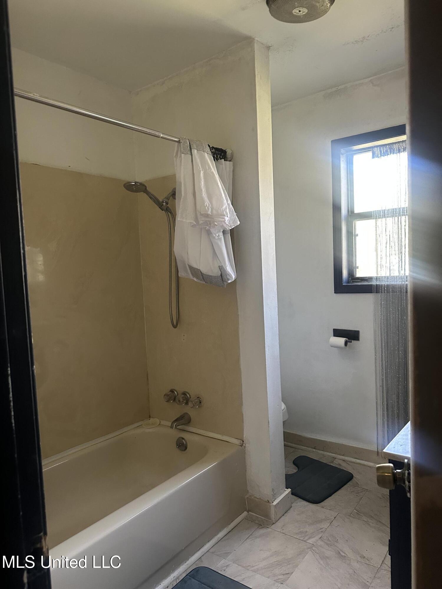 1166 Killarney Street Jackson, MS 39212 - Photo 44 of 51 IMG_5659