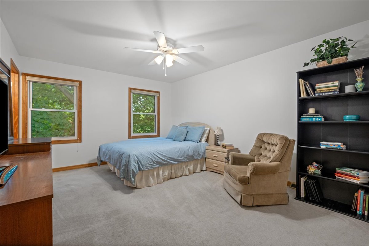 313 Carriage Hill Road Naperville, IL 60565 - Photo 15 of 32 Gallery Image 15