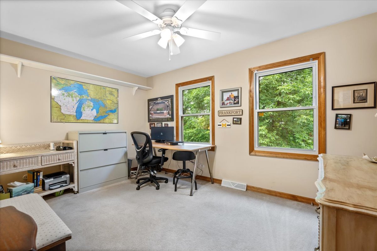 313 Carriage Hill Road Naperville, IL 60565 - Photo 20 of 32 Gallery Image 20