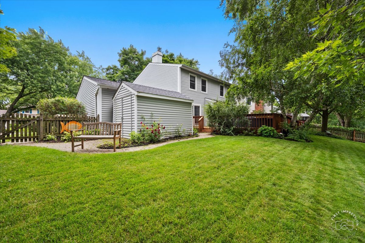 313 Carriage Hill Road Naperville, IL 60565 - Photo 2 of 32 Gallery Image 2