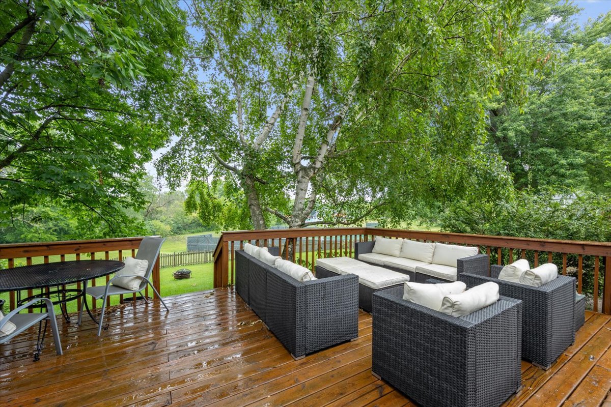 313 Carriage Hill Road Naperville, IL 60565 - Photo 23 of 32 Gallery Image 23