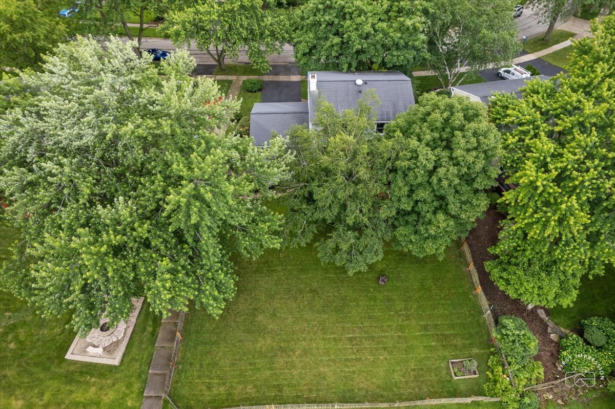 313 Carriage Hill Road Naperville, IL 60565 - Photo 25 of 32 Gallery Image 25