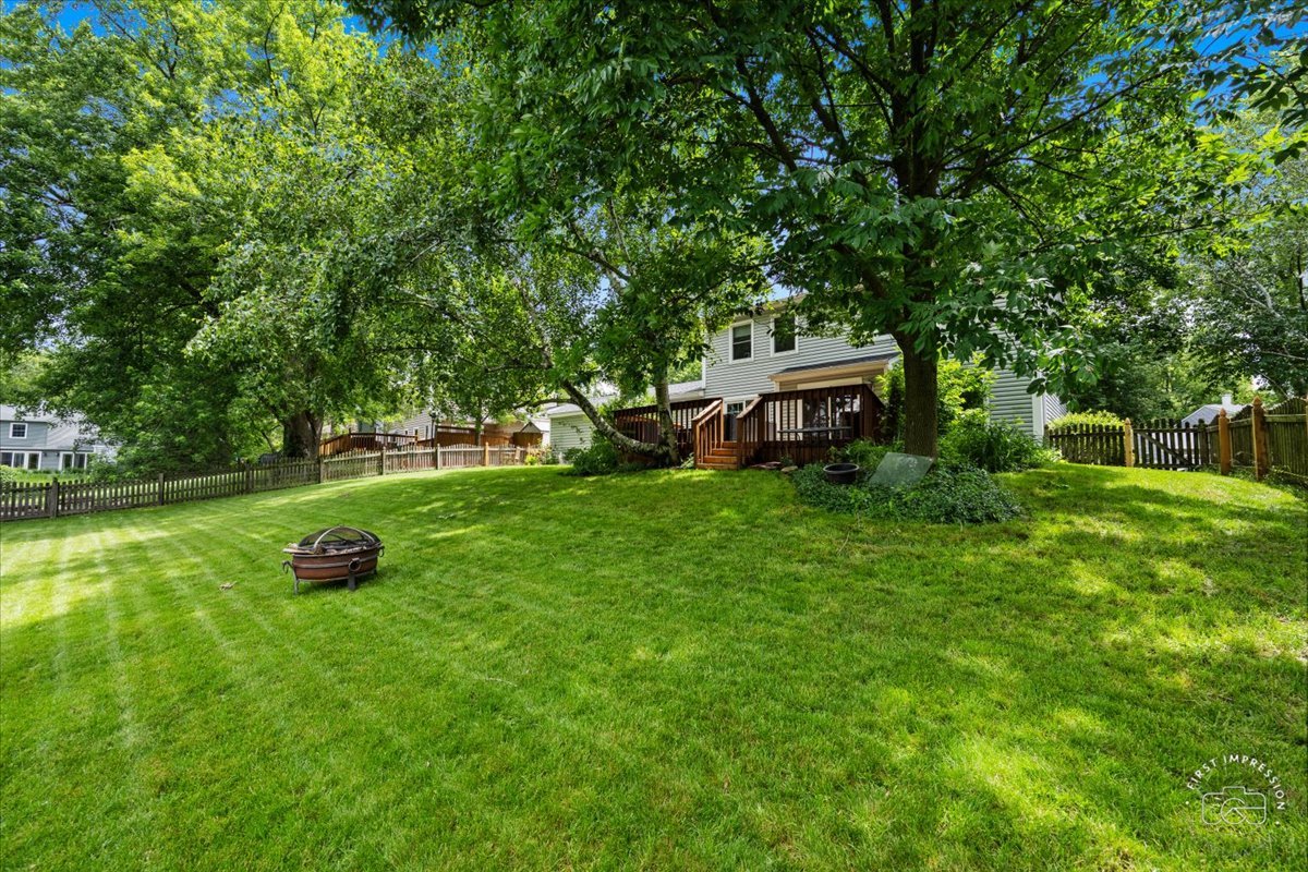 313 Carriage Hill Road Naperville, IL 60565 - Photo 27 of 32 Gallery Image 27