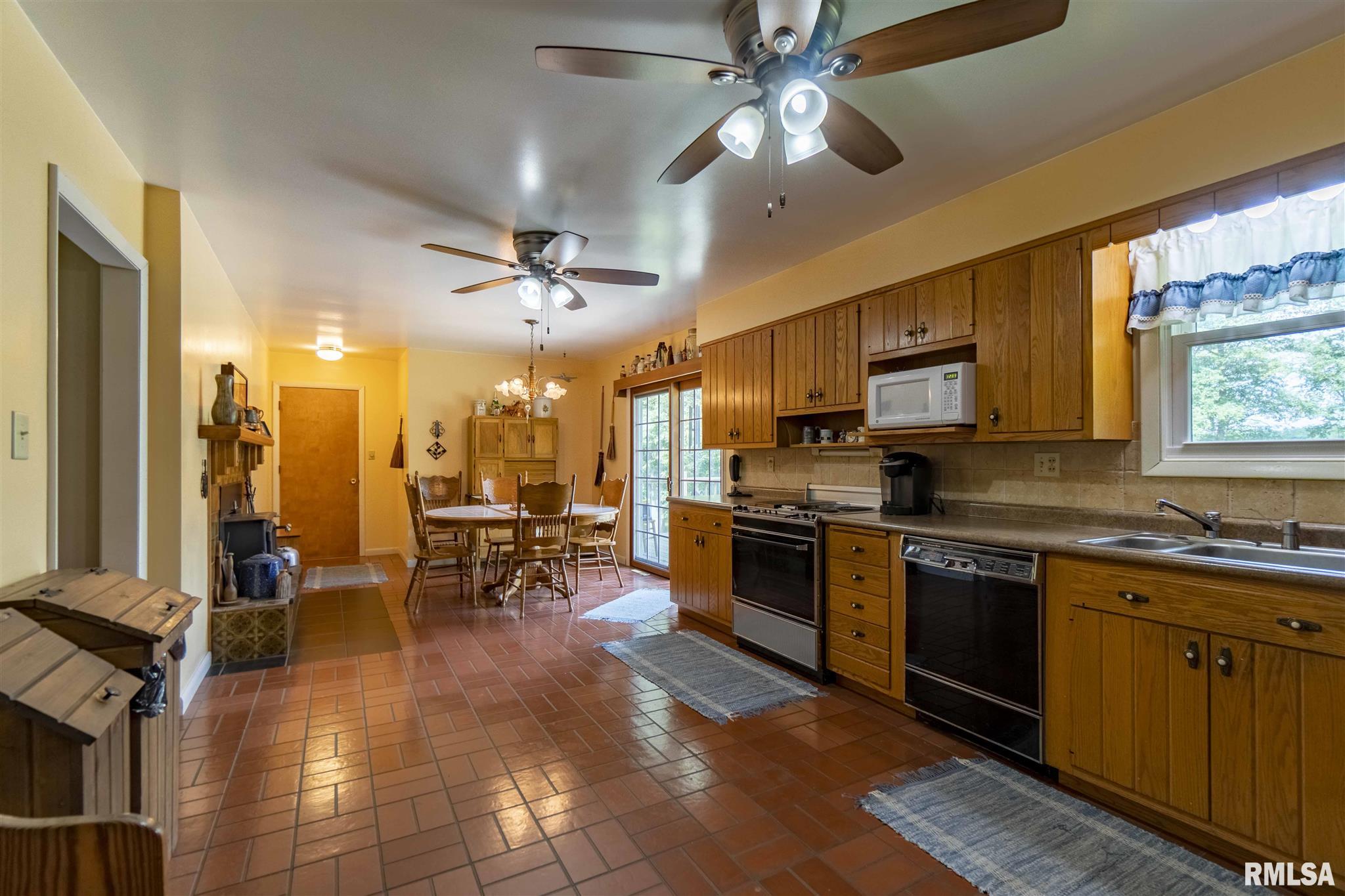 26750 Acorn Road Hopedale, IL 61747 - Photo 23 of 50