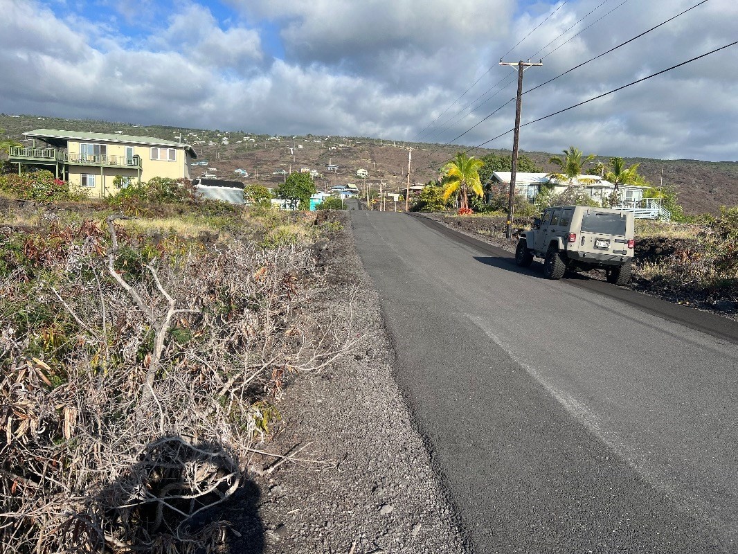33 Aoao Avenue Captain Cook, HI 96704 - Photo 5 of 6 a view of a street