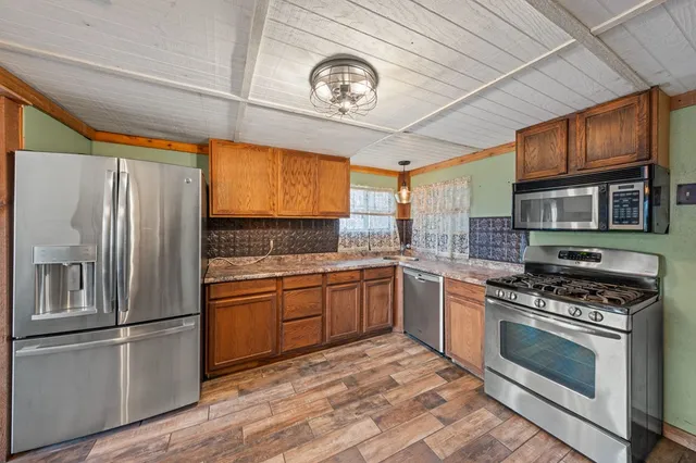 $189,500 | 208 Hillside Street, Junction, TX 76849