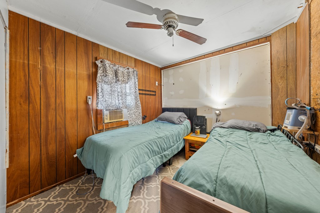 208 Hillside Street Junction, TX 76849 - Photo 20 of 29