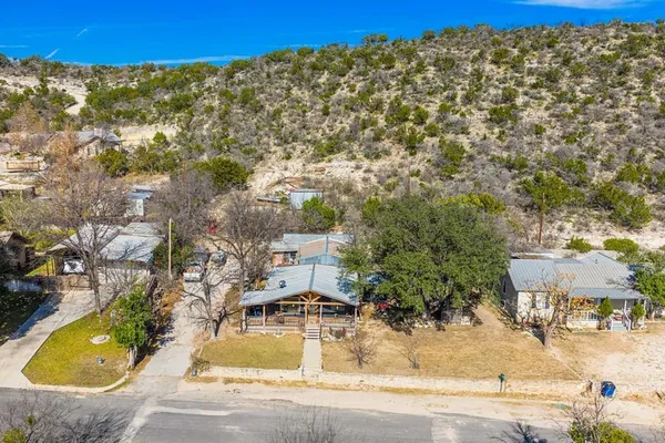 $189,500 | 208 Hillside Street, Junction, TX 76849