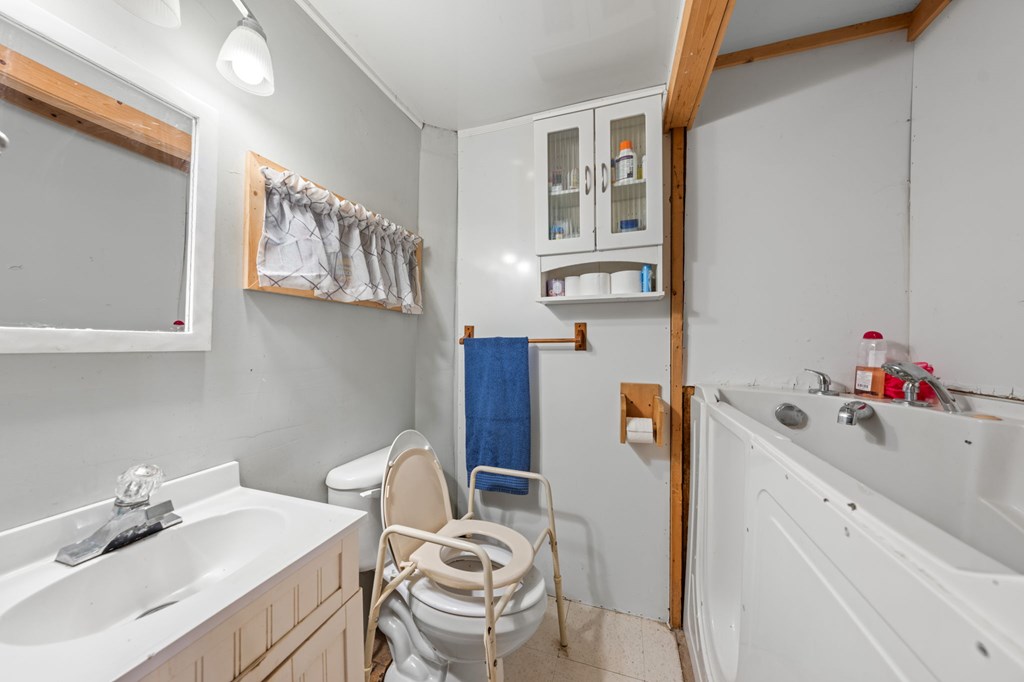 208 Hillside Street Junction, TX 76849 - Photo 21 of 29