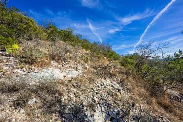 $189,500 | 208 Hillside Street, Junction, TX 76849