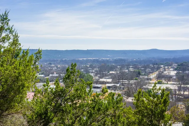 $189,500 | 208 Hillside Street, Junction, TX 76849