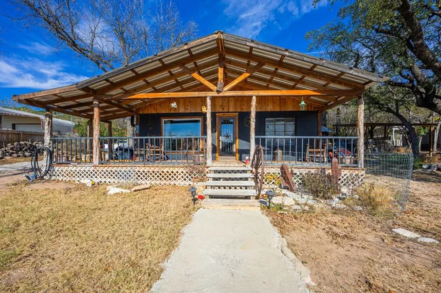 $189,500 | 208 Hillside Street, Junction, TX 76849