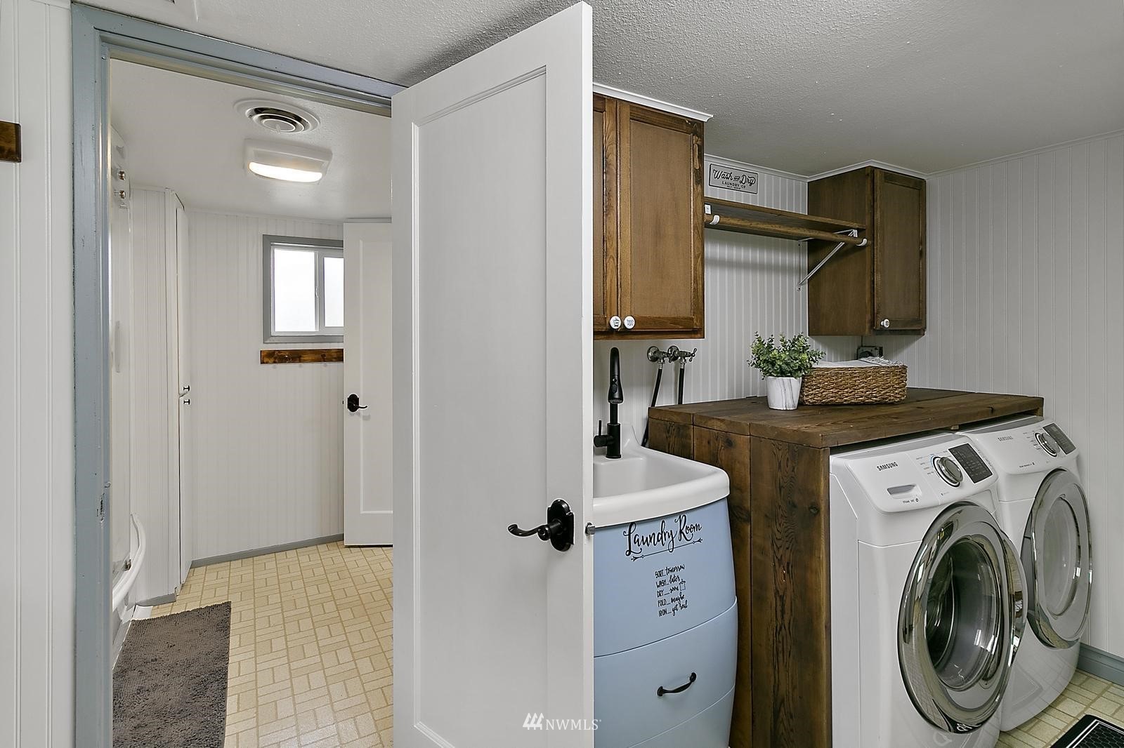 11041 Littlerock Road Southwest Olympia, WA 98512 - Photo 17 of 36 Gallery Image 17
