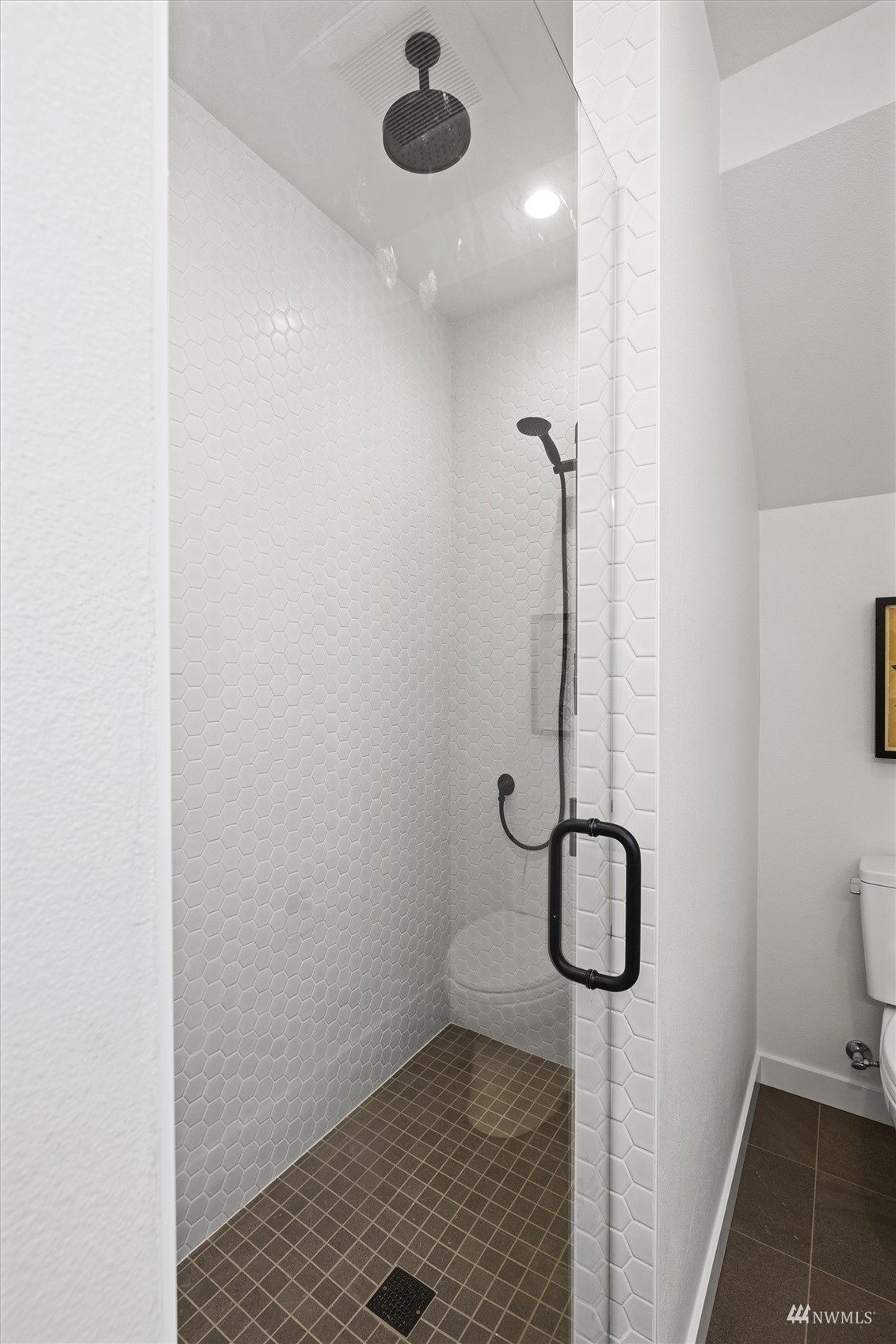 3675 Interlake Avenue North Seattle, WA 98103 - Photo 21 of 28 Gallery Image 21