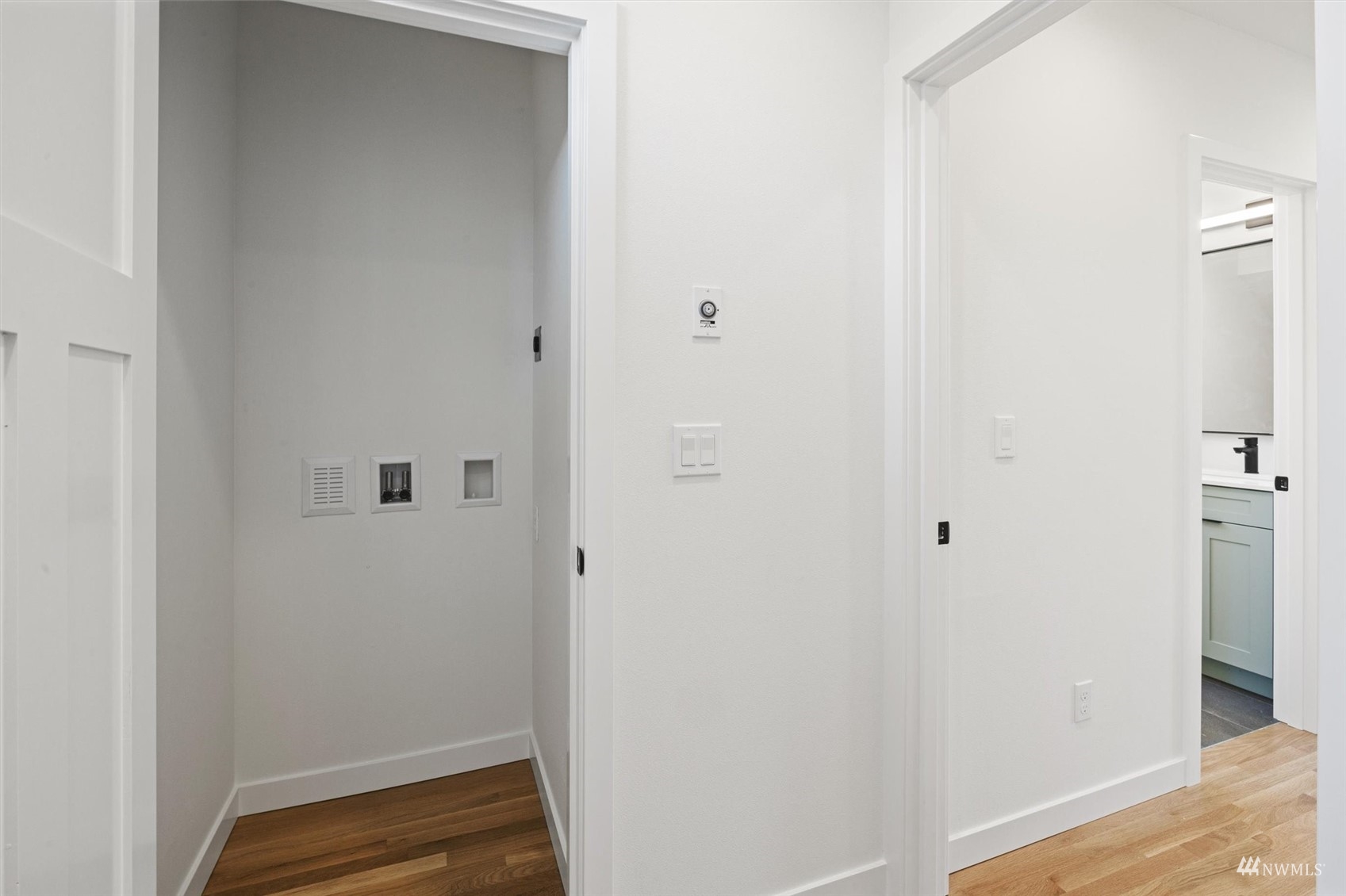 3675 Interlake Avenue North Seattle, WA 98103 - Photo 23 of 28 Gallery Image 23