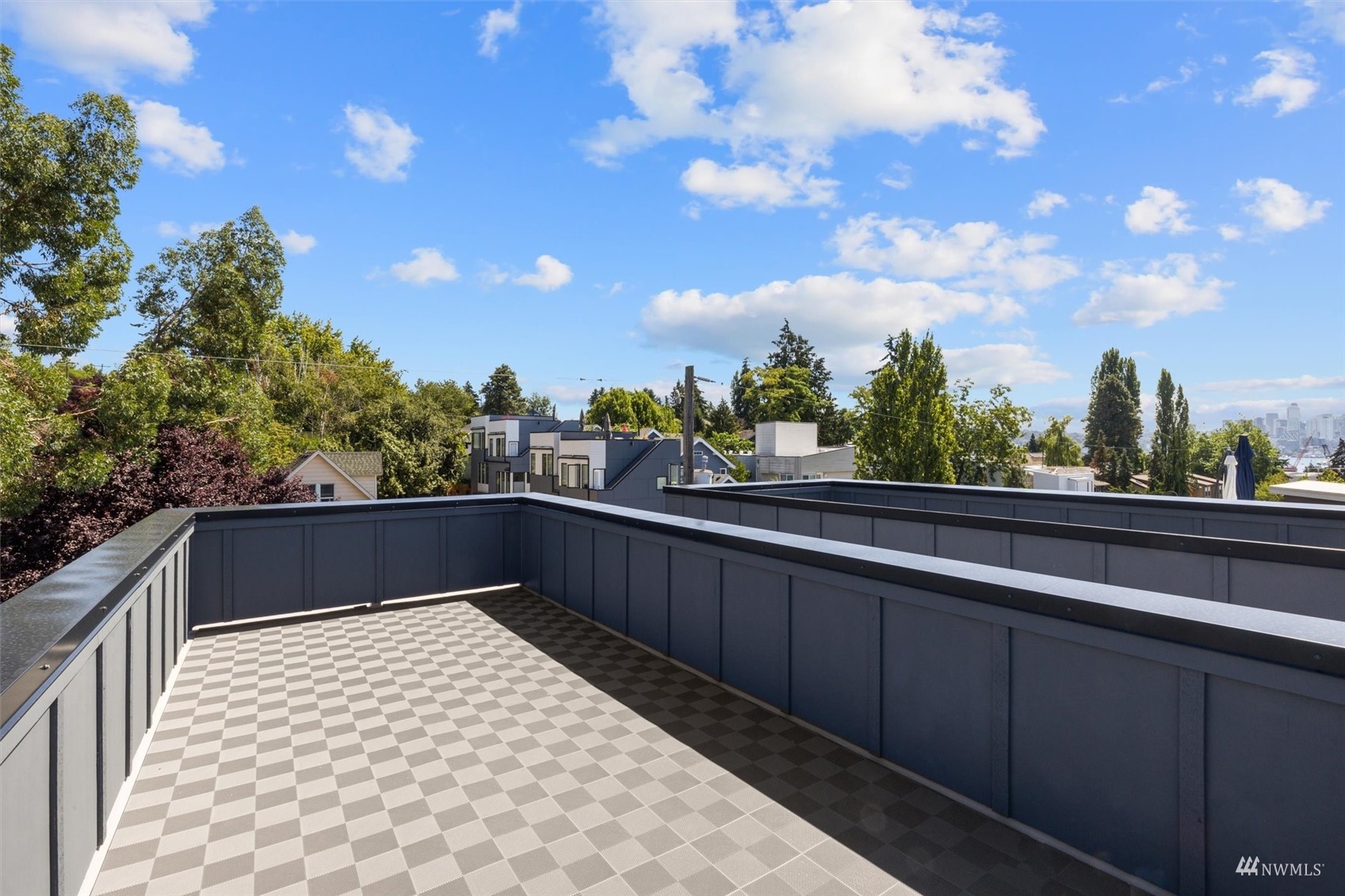 3675 Interlake Avenue North Seattle, WA 98103 - Photo 27 of 28 Gallery Image 27